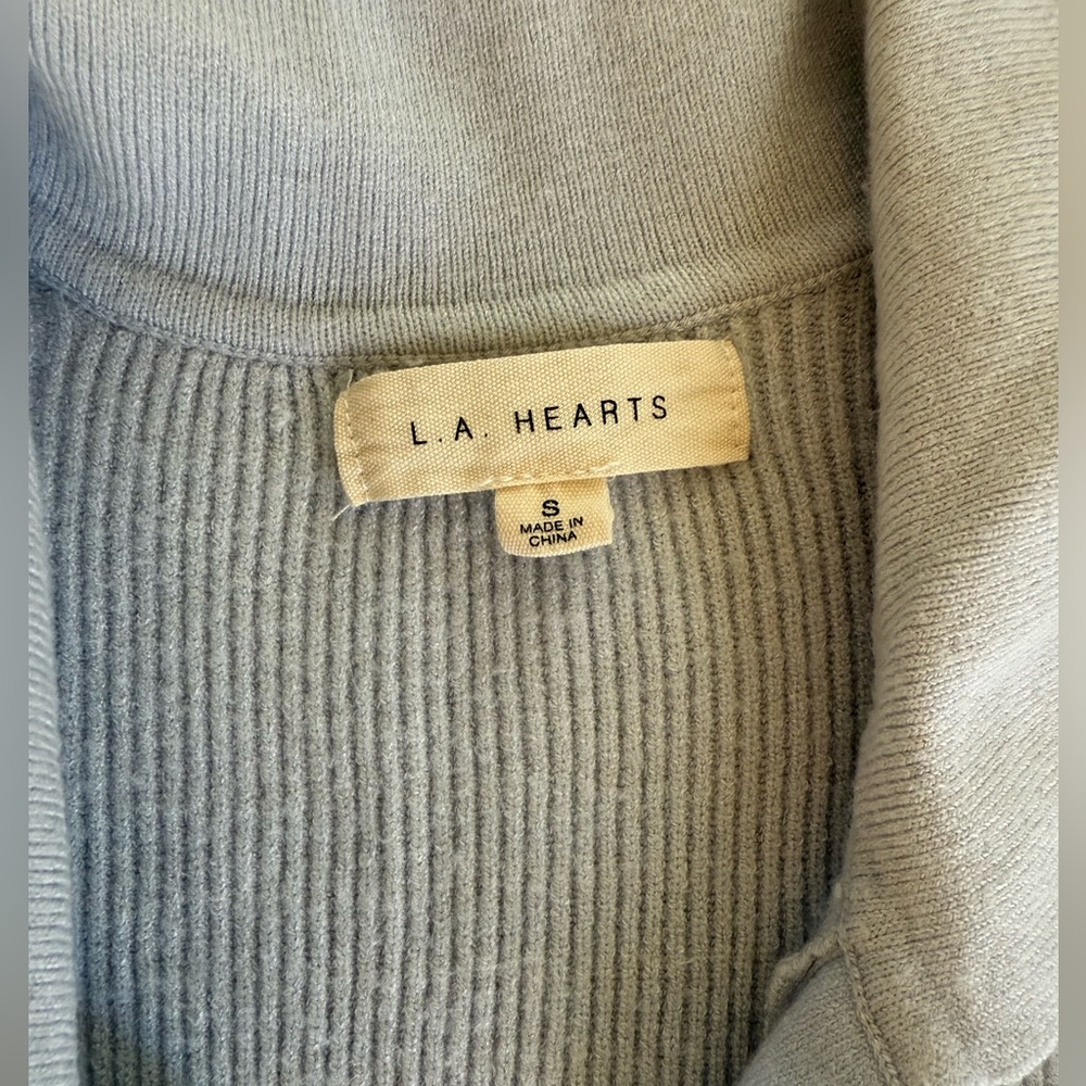 La Hearts Soft Blue V-Neck Sweater‎ - Picture 2 of 8